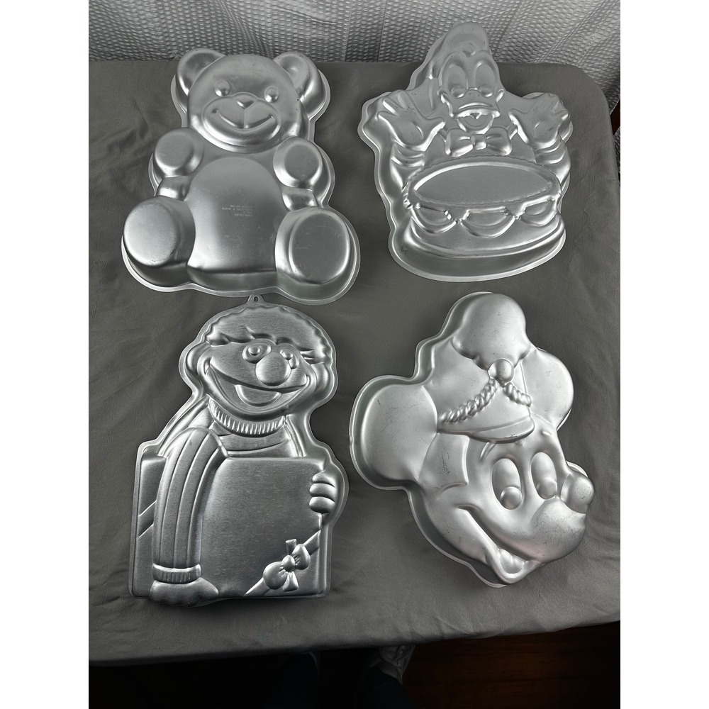 Vintage 80's Cake‎ Pan Lot Teddy Bear, Donald Duck, Ernie, Mickey Mouse
